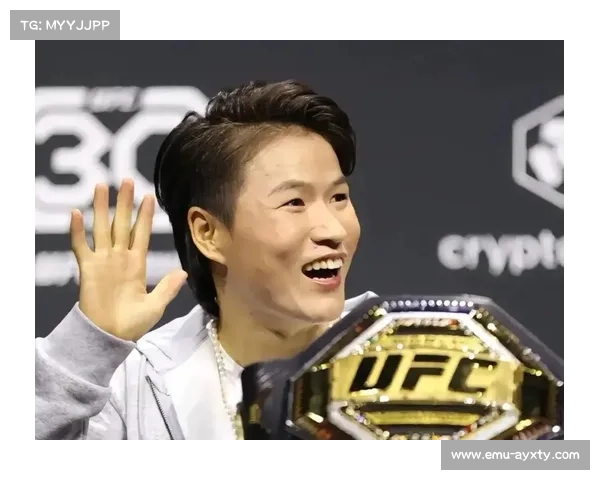 张伟丽挑战舍甫琴科失利，蝇量级冠军统一战落幕